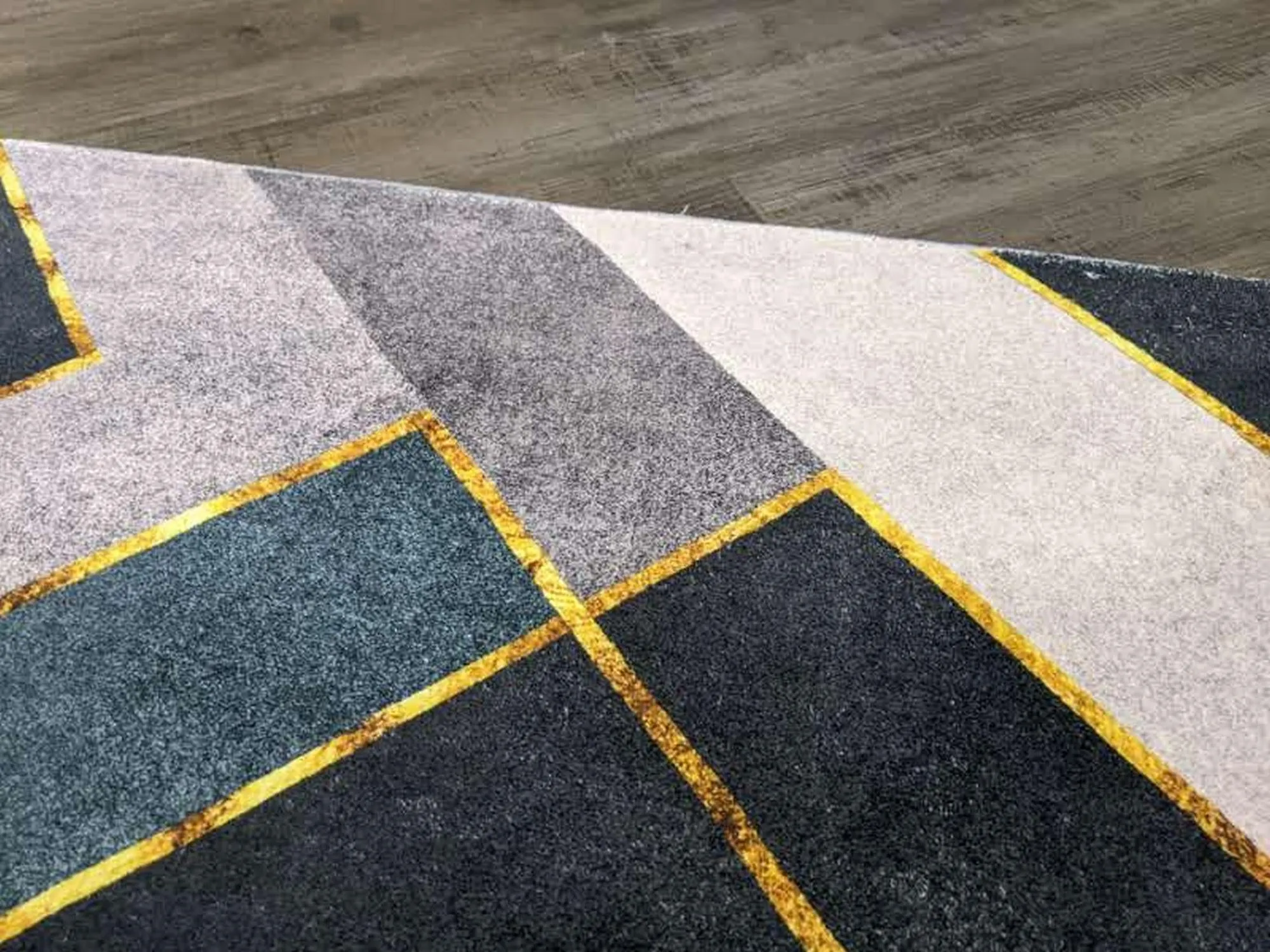 18 Meeno 67 cm Wide