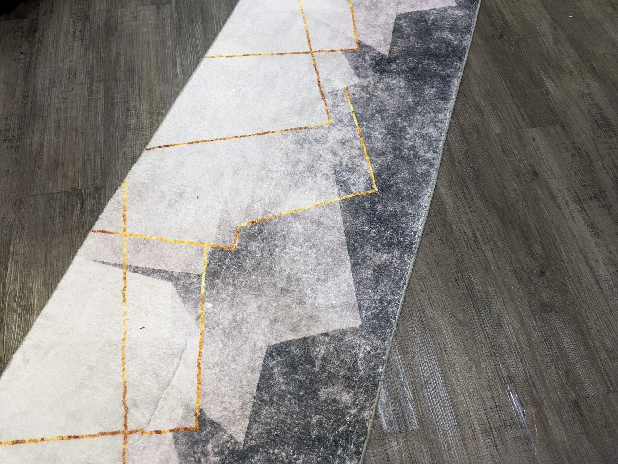 Meeno 67 cm Wide